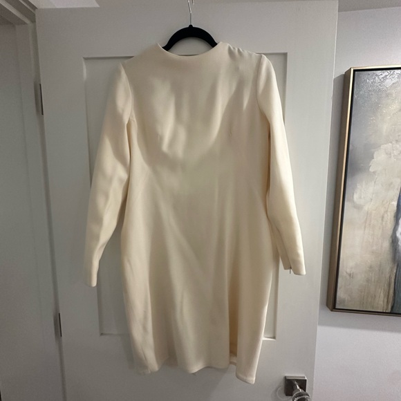 Ivory knee length Alexander McQueen dress. Open in the back. - Picture 2 of 4